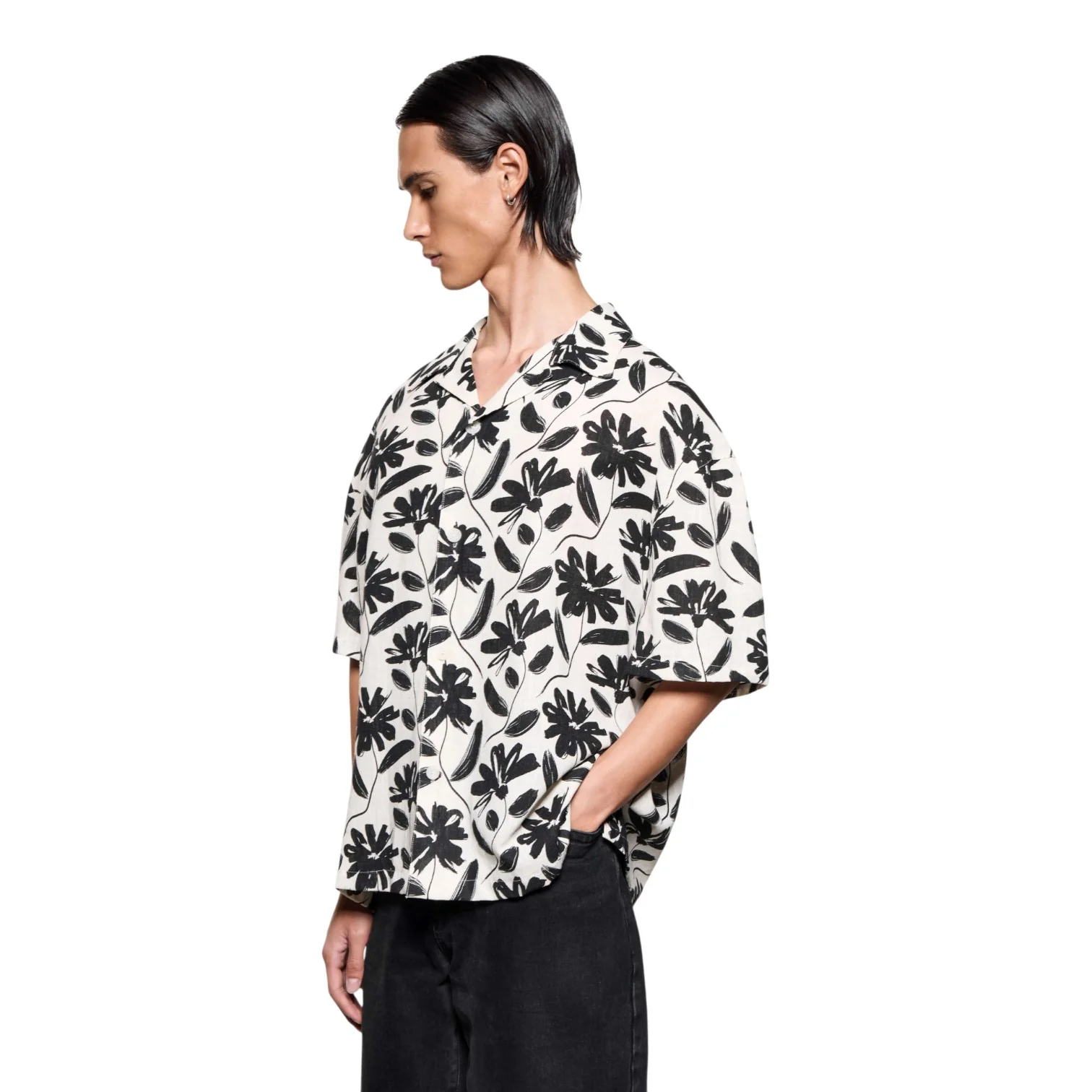 Floral Linen Vacation Shirt - Image 2